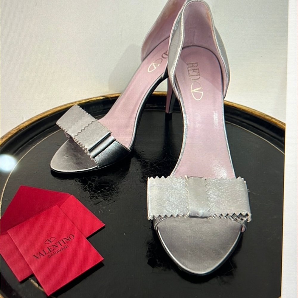 NEW RED Valentino Silver leather d’orsay heels, pink insole & sole,4” heel,9